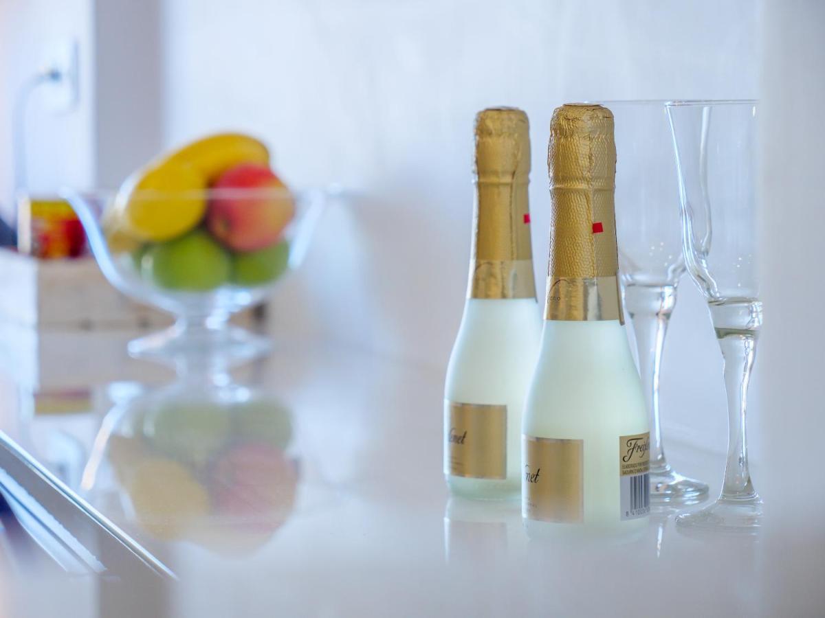 בנאלמדנה Honeymoon Apartments מראה חיצוני תמונה
